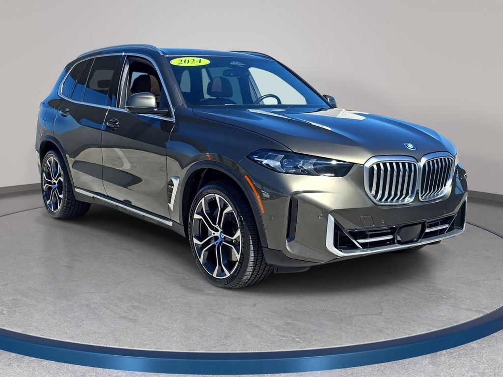 Used 2024 Green BMW xDrive50e image 4