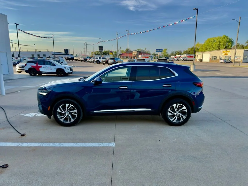 Used 2023 Blue Buick Essence image 7
