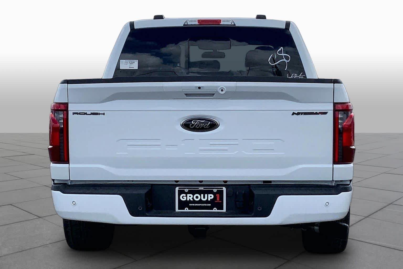New 2026 Oxford White Ford XLT image 4