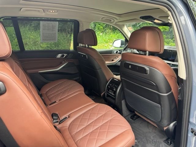 Used 2025 Copper Metallic BMW xDrive40i image 17