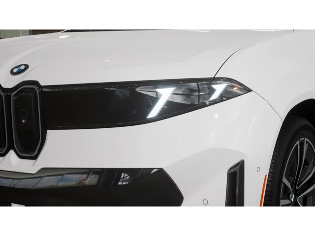 New 2027 Alpine White BMW  image 6