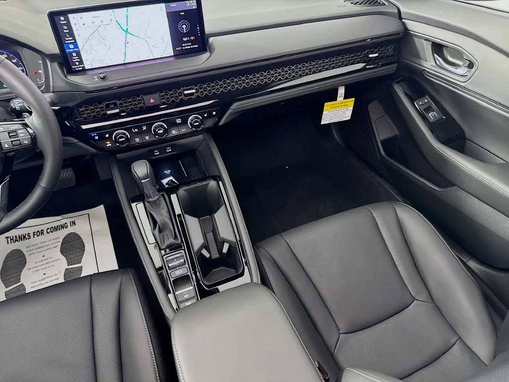 New 2026 Urban Gray Pearl Honda Touring image 34
