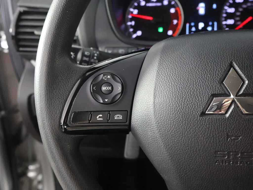 Used 2024 Silver Mitsubishi ES image 35