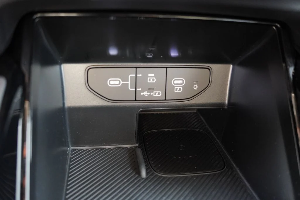 Used 2026 Midnight Lake Blue Kia X-Line SX image 31