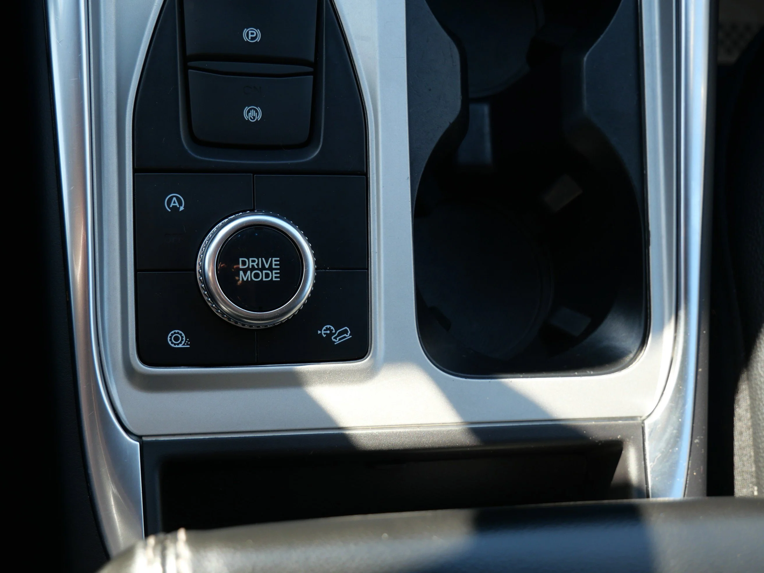 Used 2023 Oxford White Ford Limited image 19