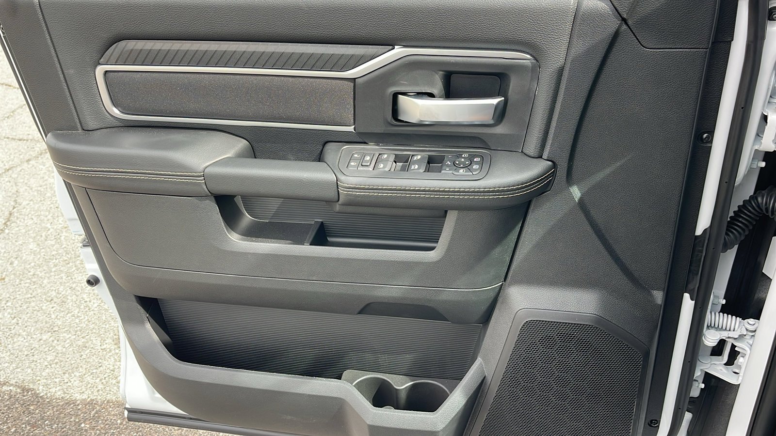 2025 RAM 2500 Big Horn - Photo 28