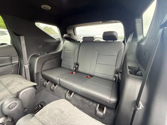 Used 2024 Gray Chevrolet Z71 image 36
