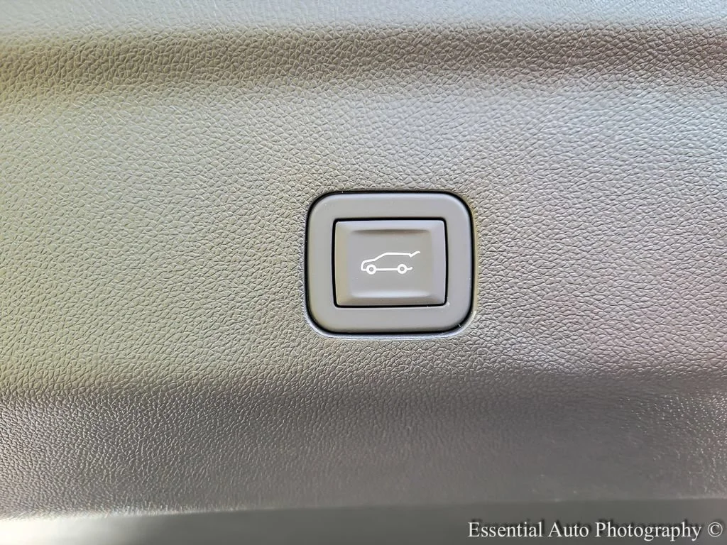 2026 GMC Yukon AT4 Ultimate - Photo 21