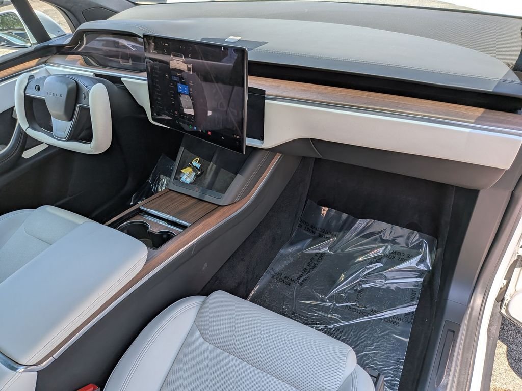 Used 2023 White Tesla Standard Range image 29