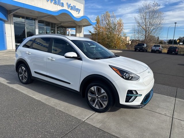 Used 2022 Kia Niro EX with VIN KNDCC3LG9N5125295 for sale in College Place, WA
