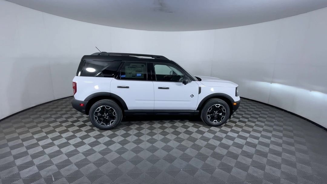 New 2026 Oxford White Ford Outer Banks image 9