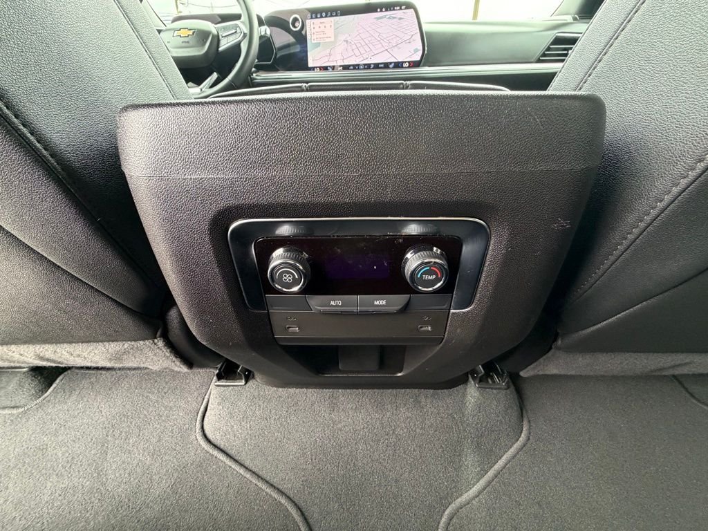 Used 2025 White Chevrolet LT image 14