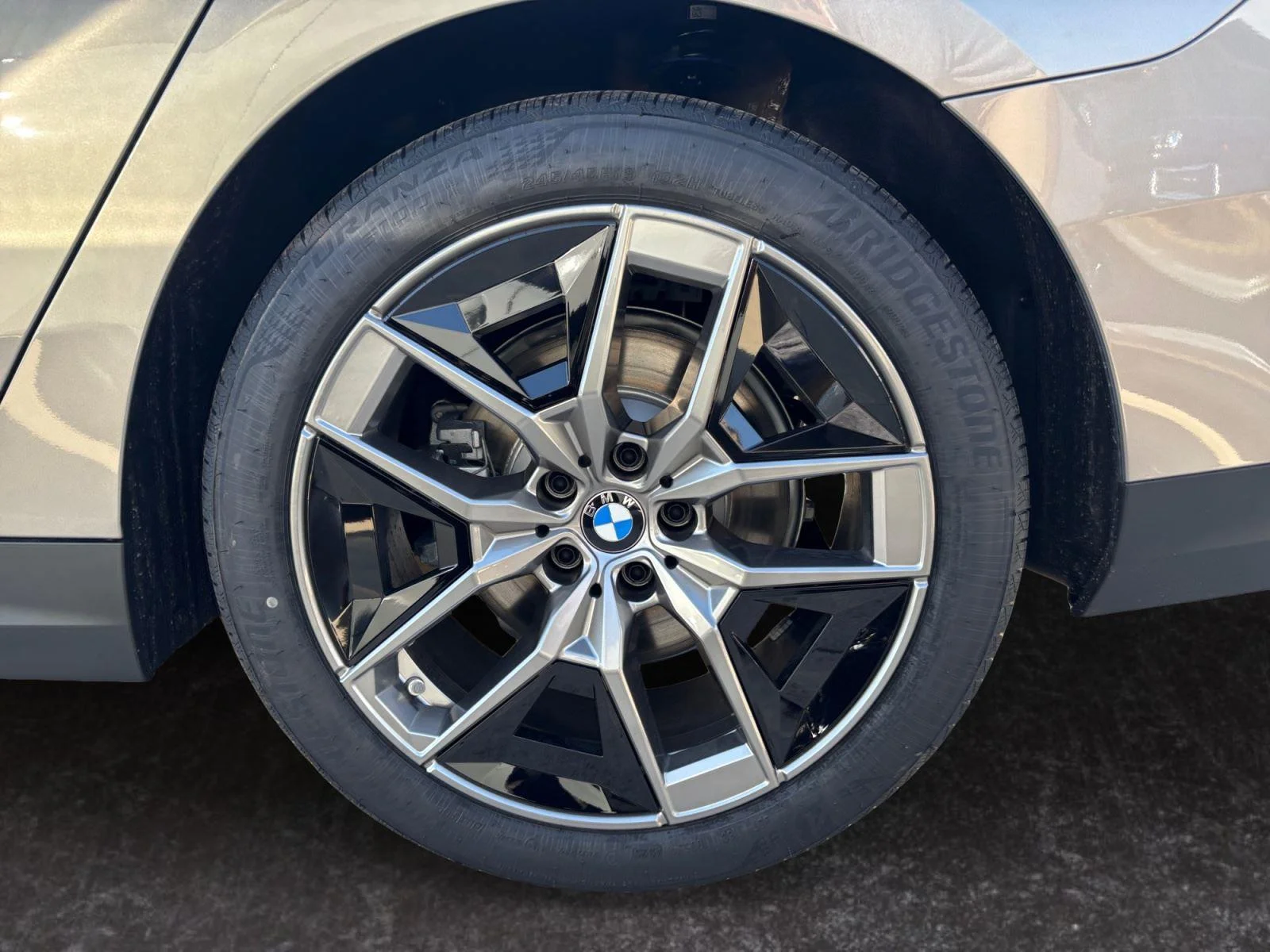 2026 BMW 5 Series 530i - Photo 29