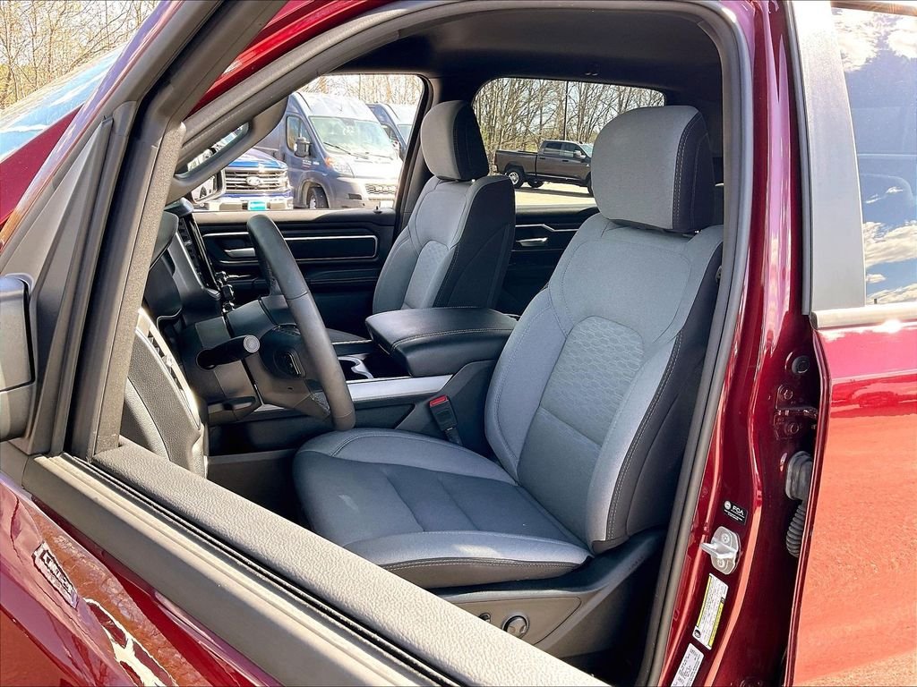 Used 2025 Delmonico Red Pearlcoat Ram Big Horn/Lone Star image 9