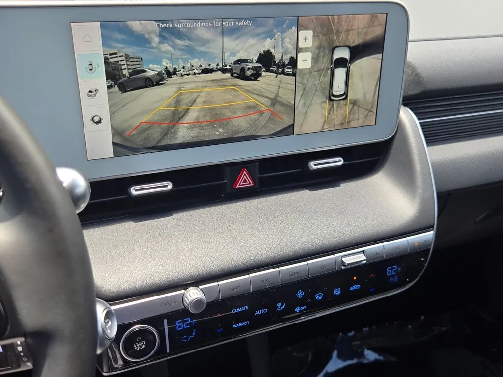 Used 2023 White Hyundai Limited image 21