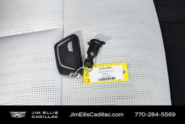 Certified Used 2024 Crystal White Tricoat Cadillac Sport 2 image 38