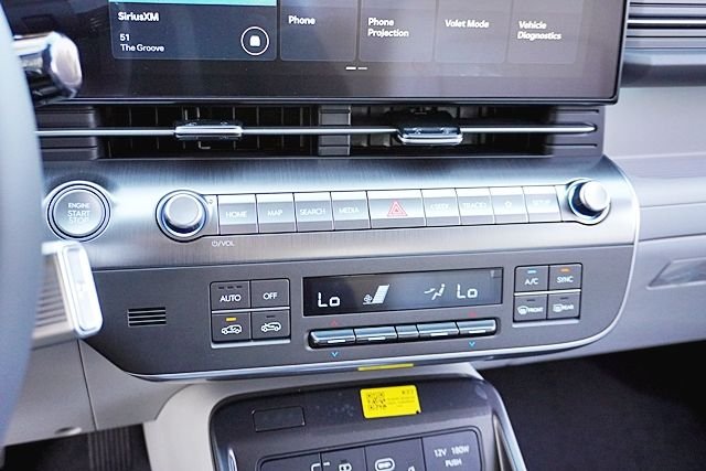 New 2026 White Hyundai SEL Premium image 29
