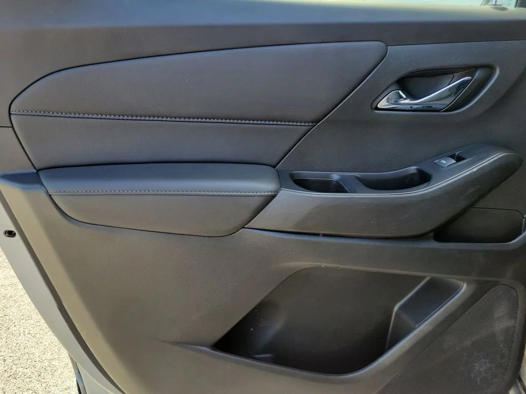 2023 Chevrolet Traverse 1LT - Photo 11