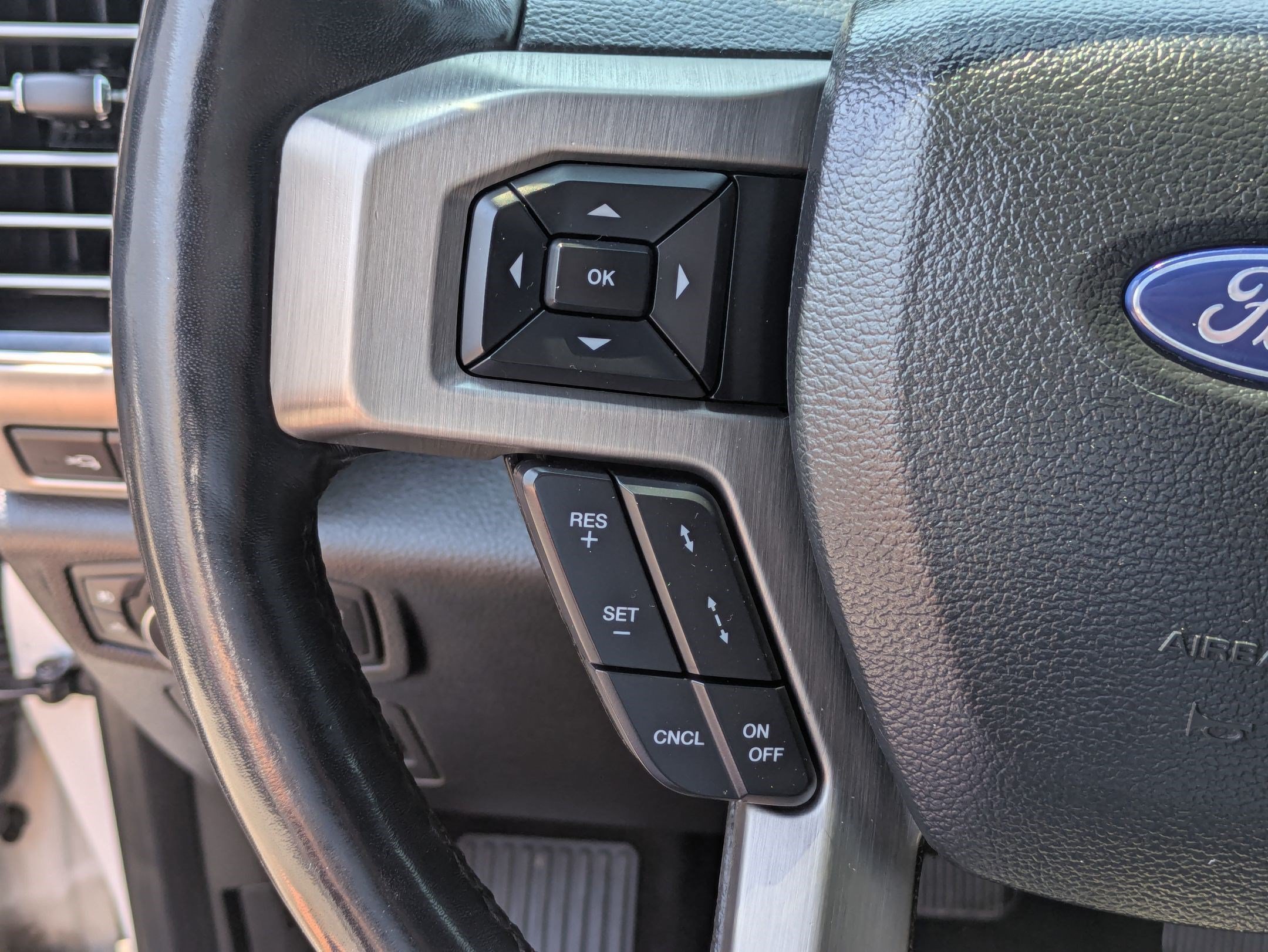 Used 2019 White Platinum Clearcoat Metallic Ford Platinum image 17