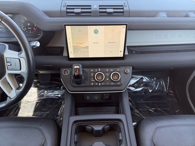 Used 2022 White Land Rover S image 15