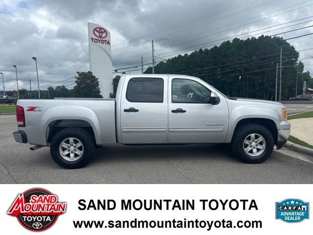 Used 2012 Silver GMC SLE image 2