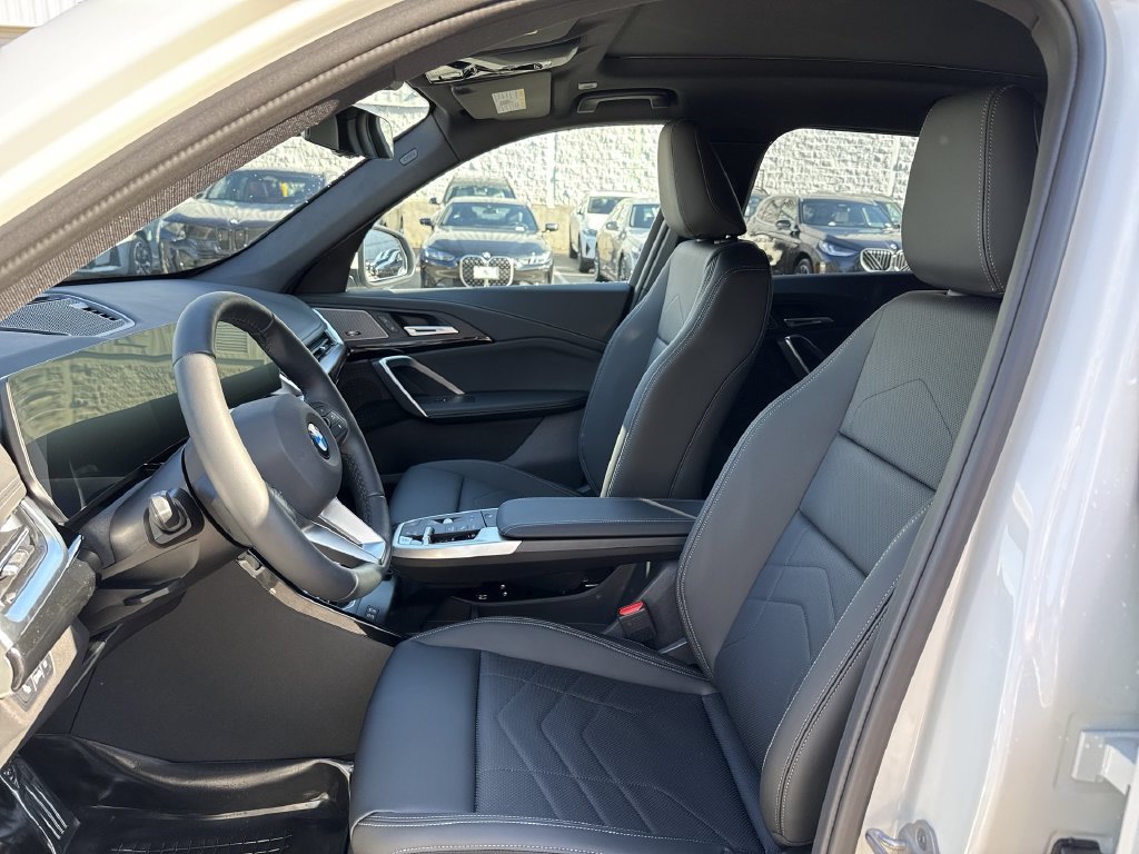 New 2027 Alpine White BMW xDrive28i image 11