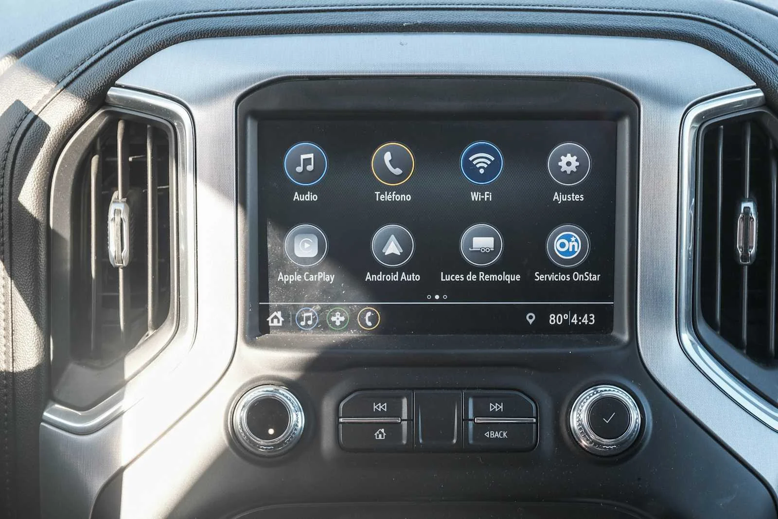 Used 2022 Summit White GMC SLE image 16