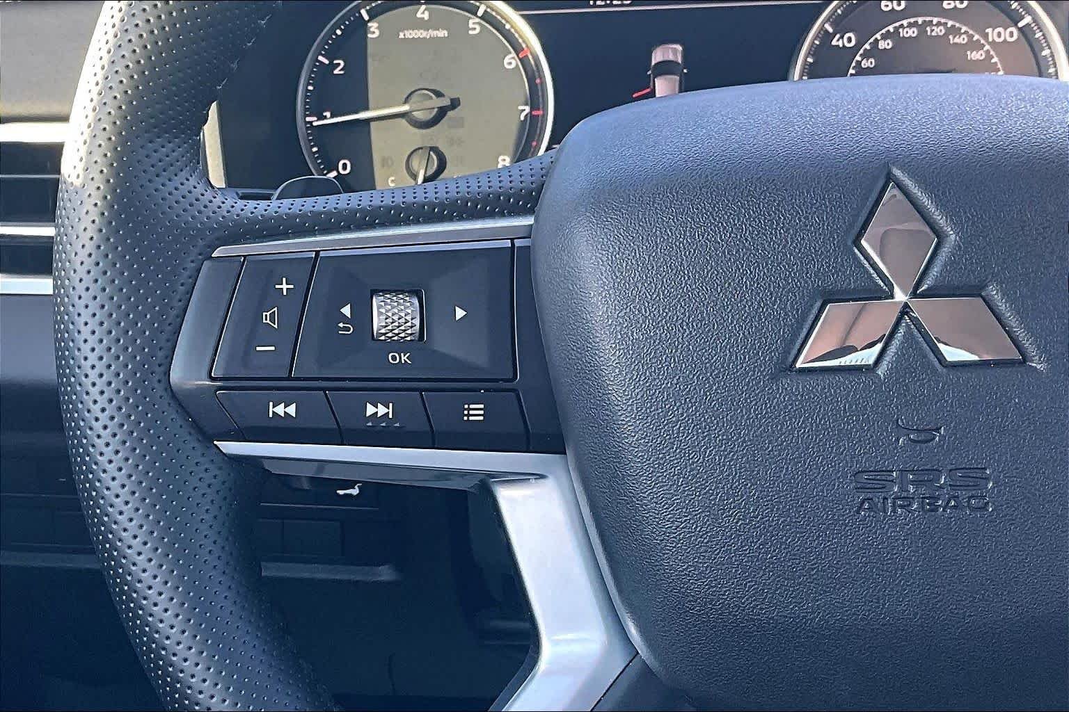Used 2026 Moonstone Gray Metallic/Black Roof Mitsubishi Trail Edition image 24