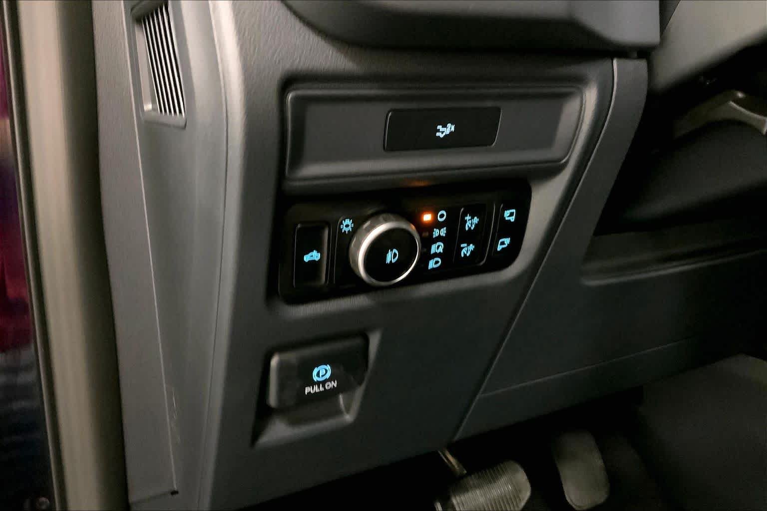 New 2026 Antimatter Blue Metallic Ford XLT image 18