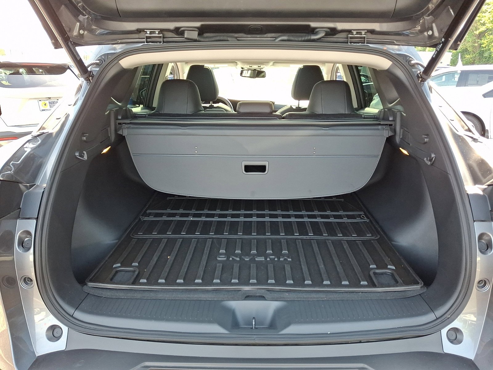 Used 2025 Gun Metallic Nissan SL image 22