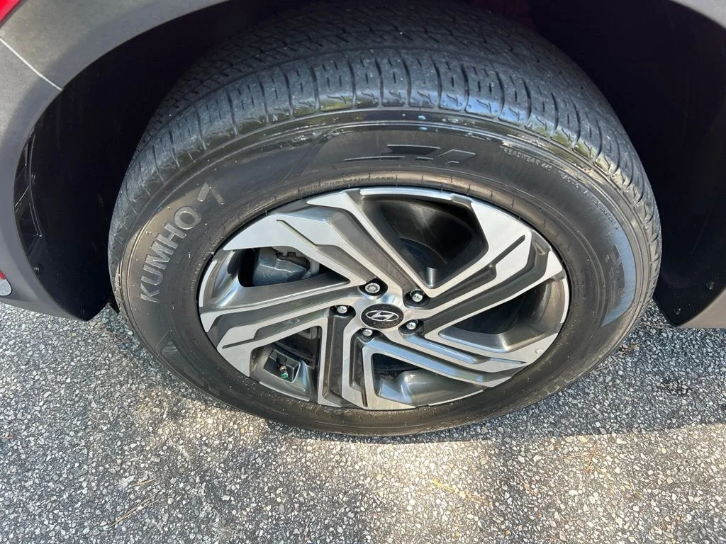 Used 2023 Red Hyundai SEL image 13