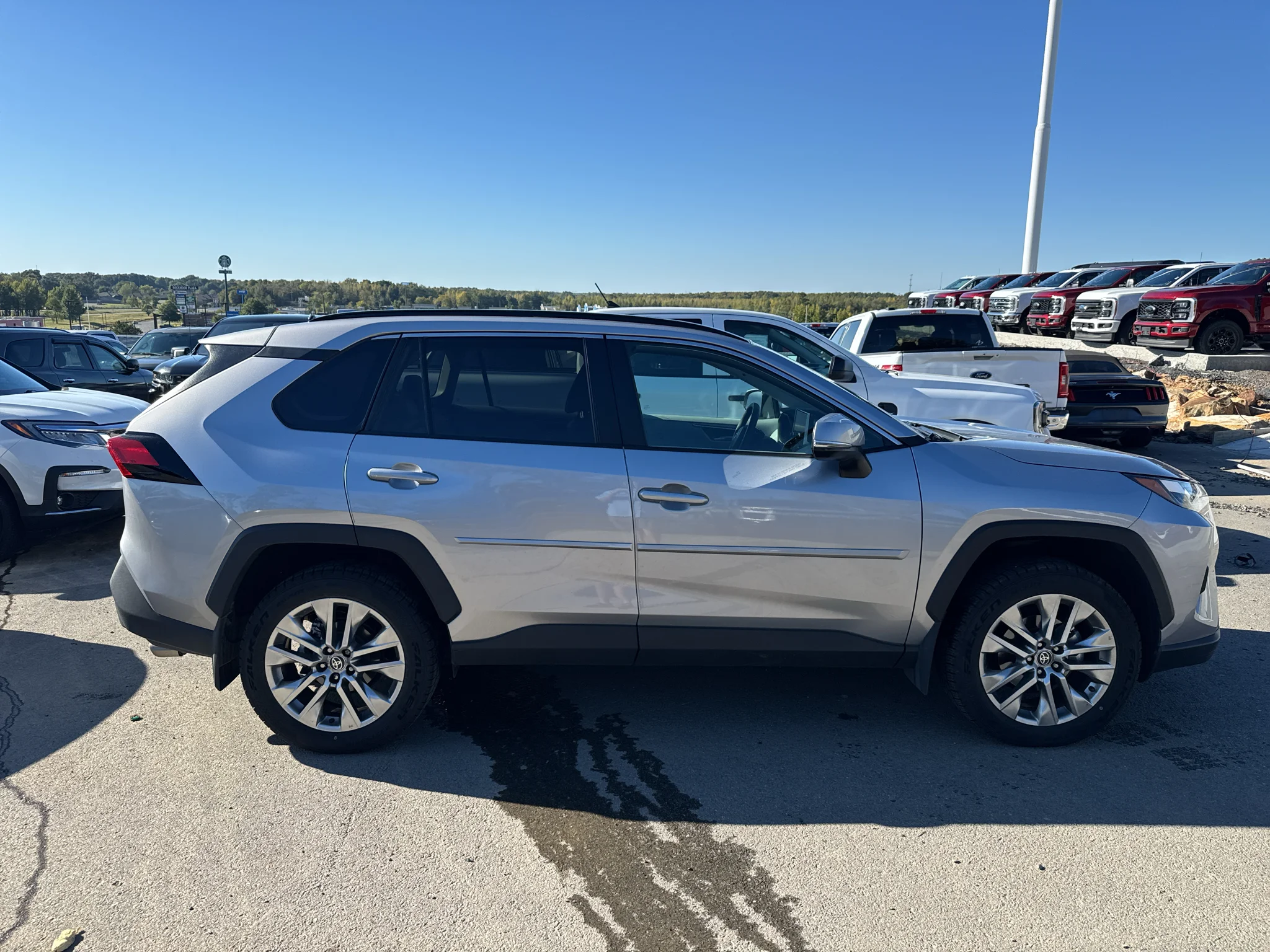 Certified Used 2025 Silver Sky Metallic Toyota XLE Premium image 4