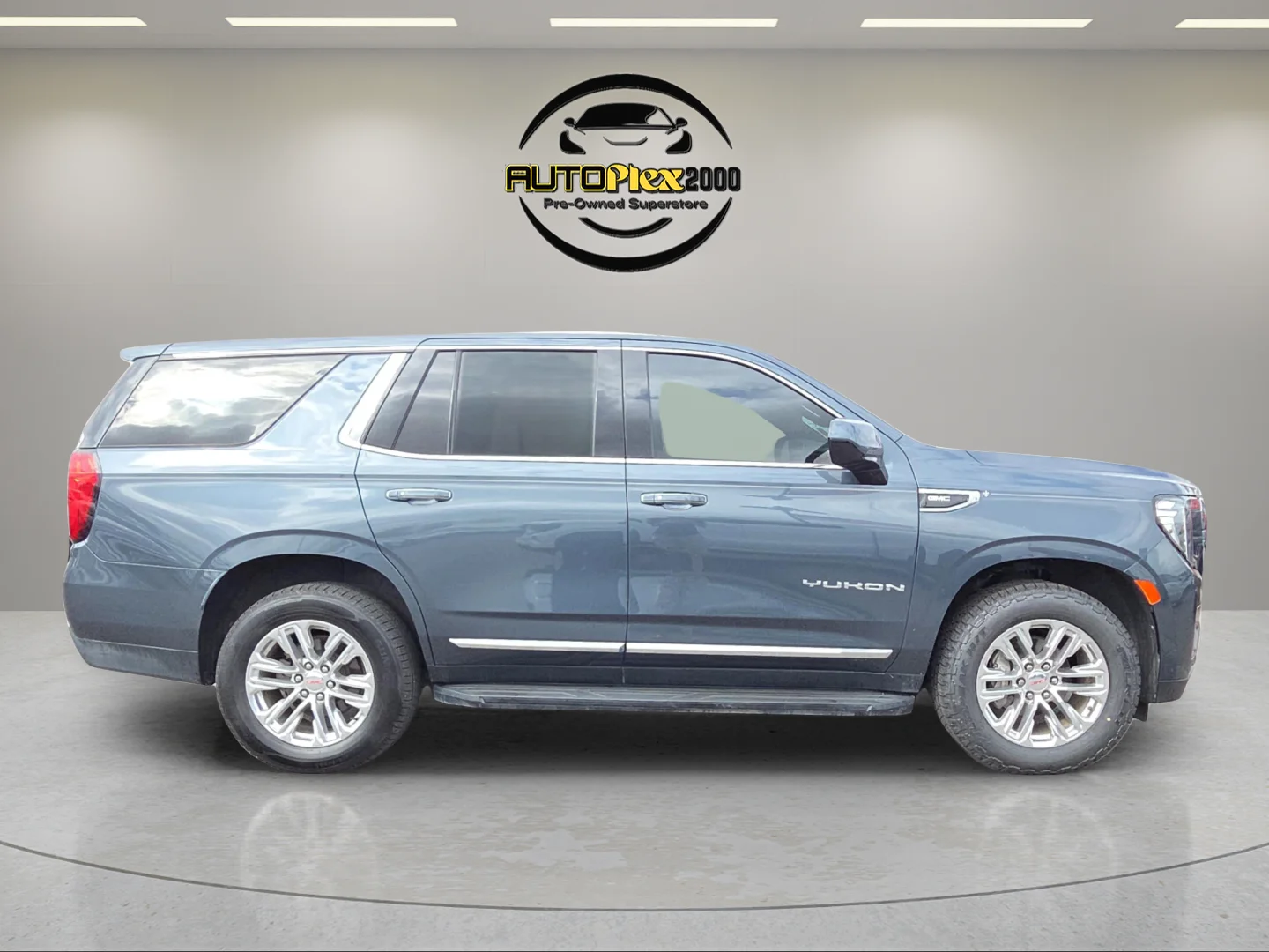 Used 2021 Blue GMC SLT image 8