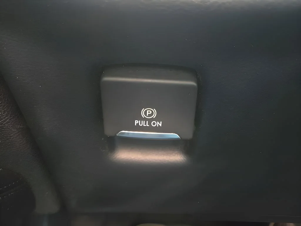Used 2019 Blue Diamond Metallic Lincoln Standard image 22
