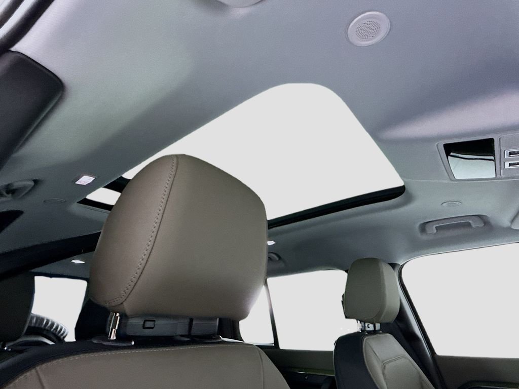 New 2026 Woolstone Green Land Rover S image 20