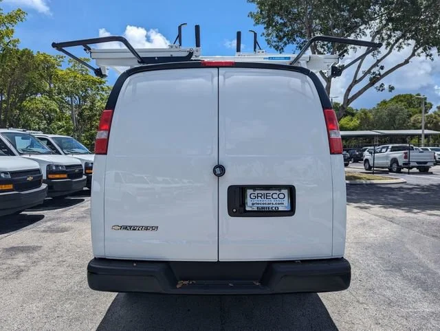2025 Chevrolet Express Cargo Work Van - Photo 9
