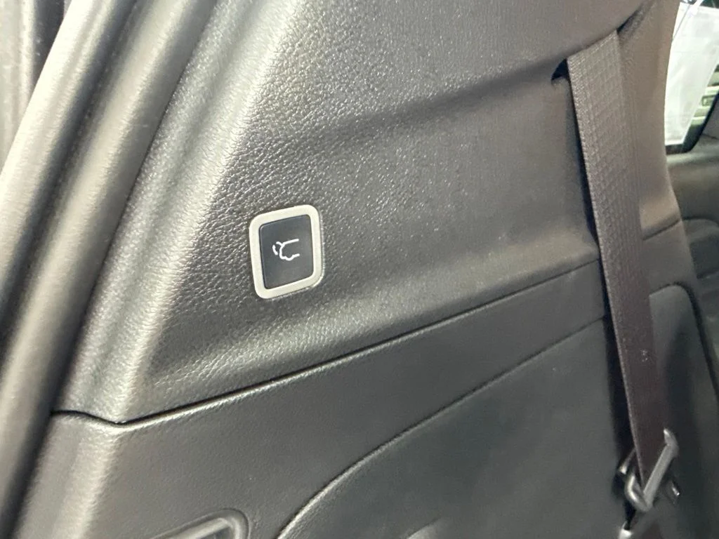 2026 Chrysler Pacifica Limited - Photo 15