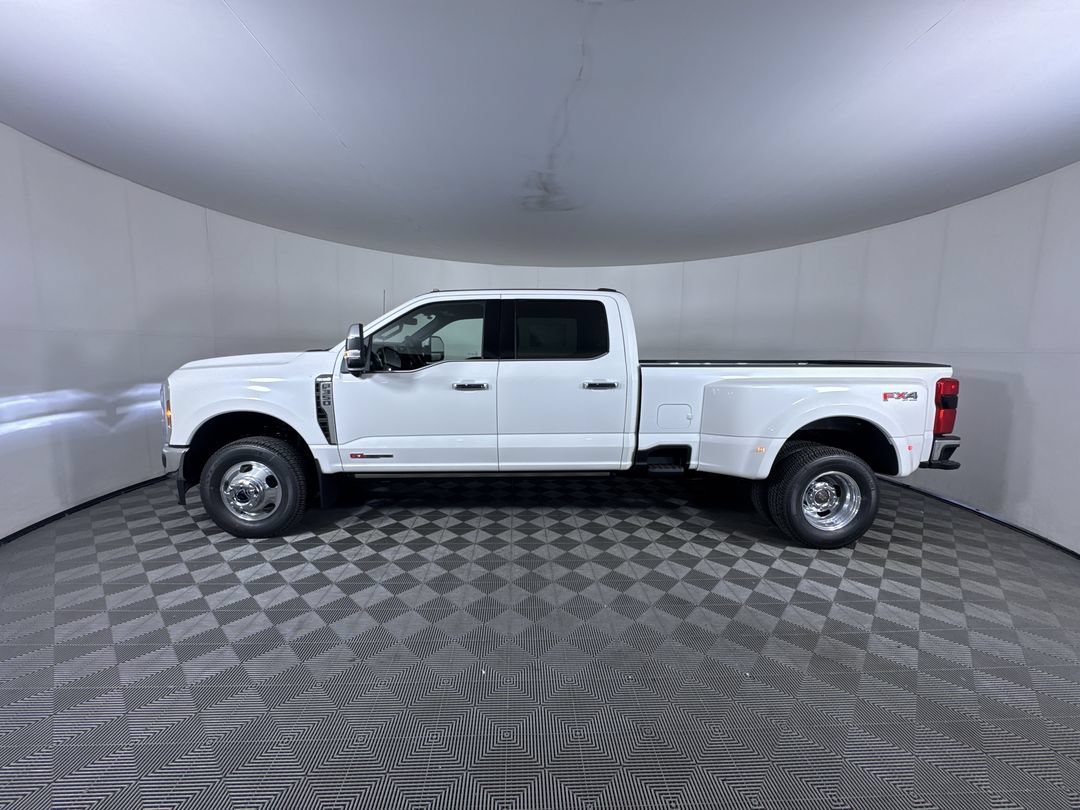 New 2026 Star White Metallic Tri-Coat Ford King Ranch image 5