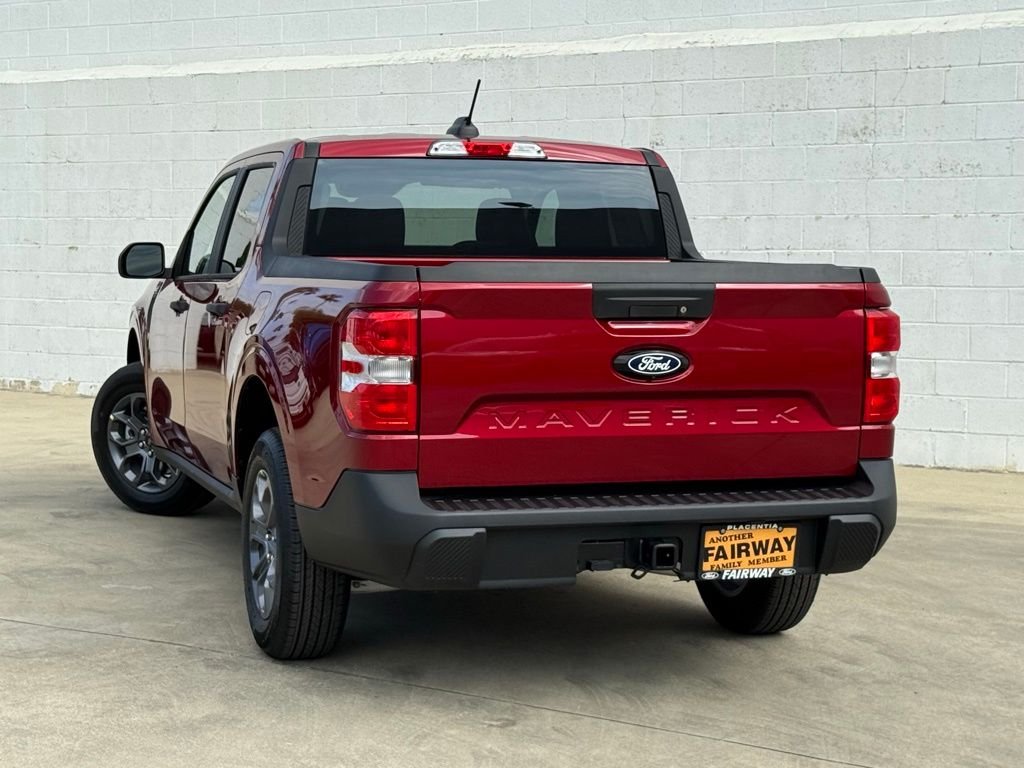 New 2025 Ruby Red Metallic Tinted Clearcoat Ford XLT image 4