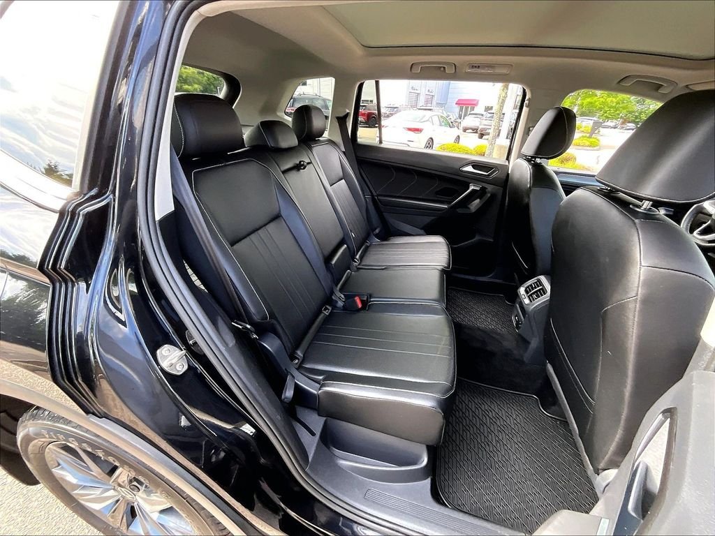 Used 2022 Black Volkswagen 2.0T SE image 16
