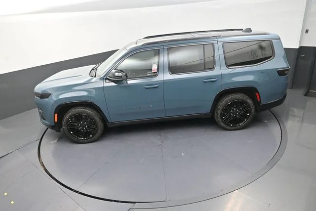 New 2026 Steel Blue Exterior Paint Jeep Limited Reserve image 14