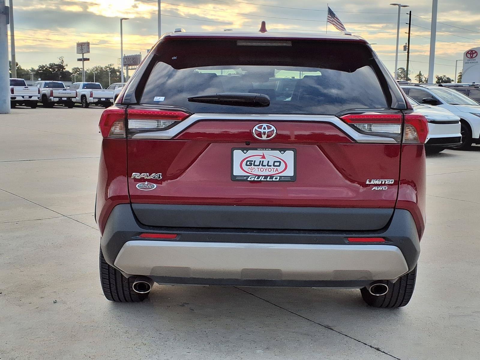 Certified Used 2022 Pearl Toyota Limited image 7