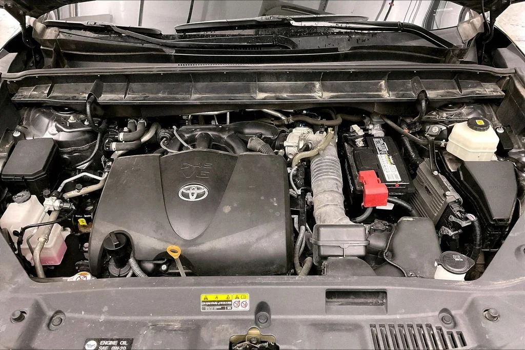 Certified Used 2020 Gray Toyota XLE image 15