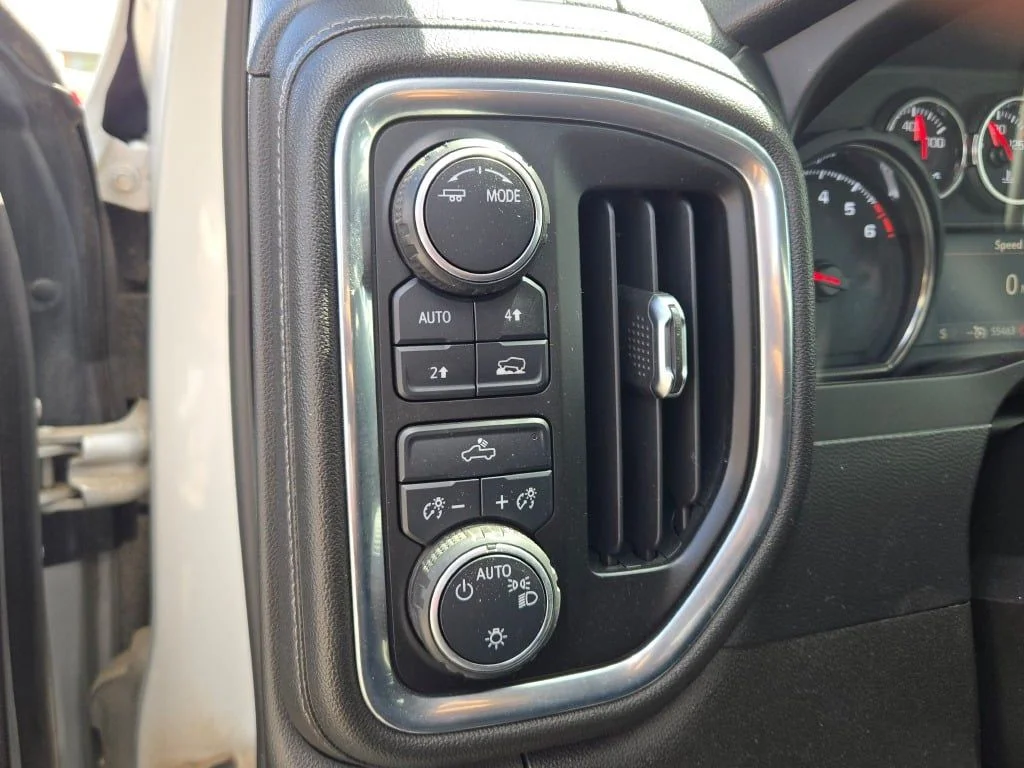 Used 2021 Silver Chevrolet LT image 25