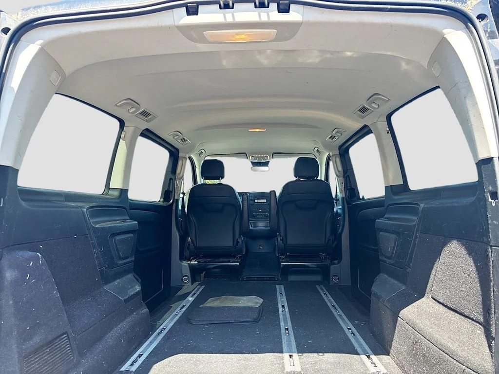 Used 2018  Mercedes-Benz Cargo image 27