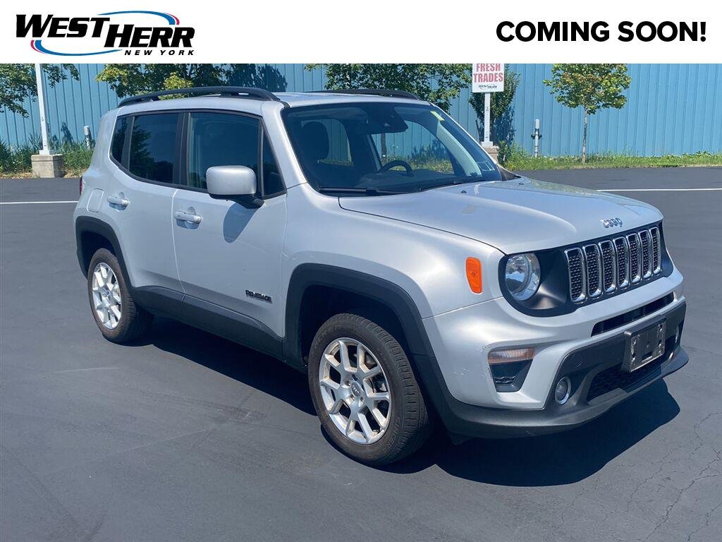 Used 2021 Glacier Metallic Clearcoat Jeep Latitude image 1