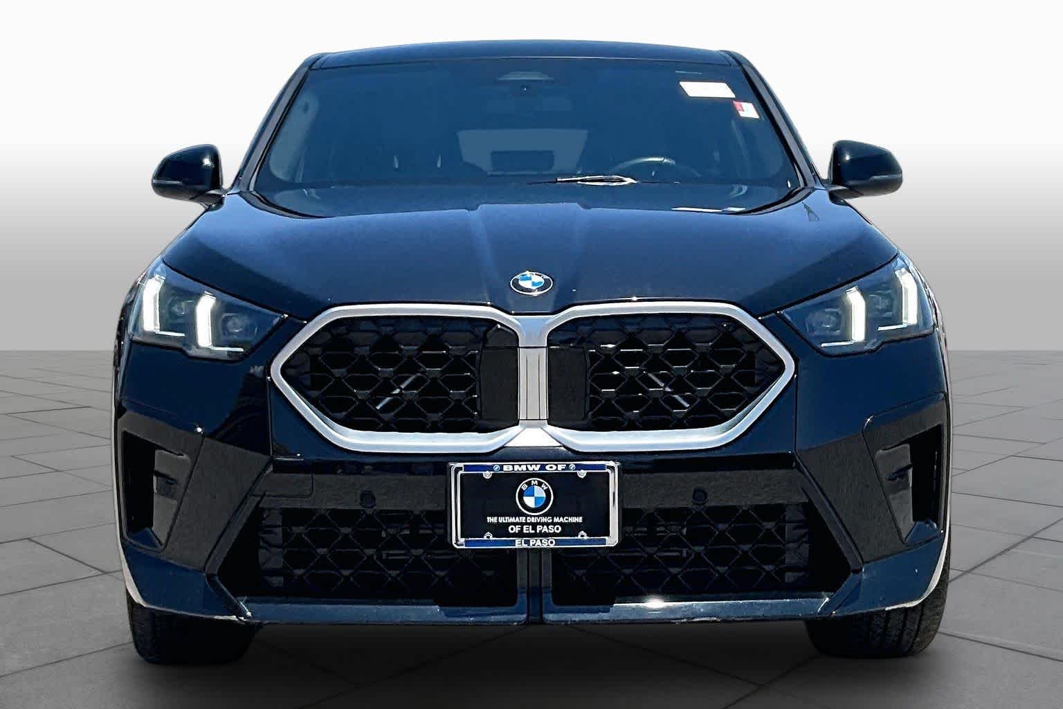 Used 2025  BMW xDrive28i image 3