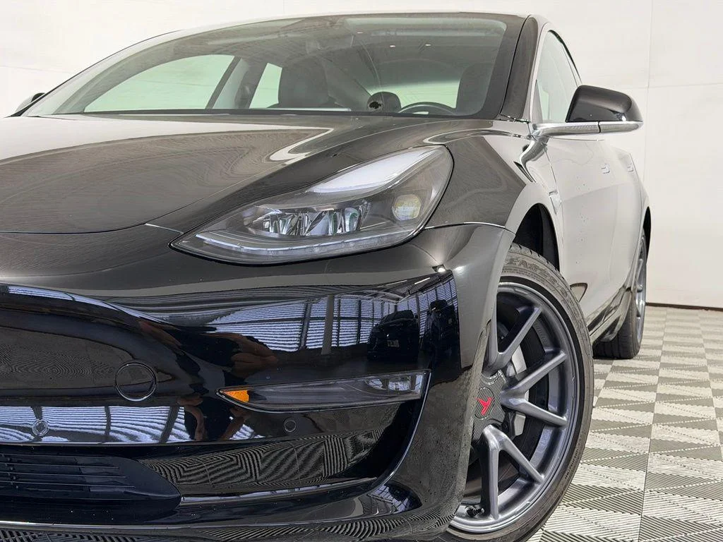 Used 2019 Solid Black Tesla Mid Range image 2