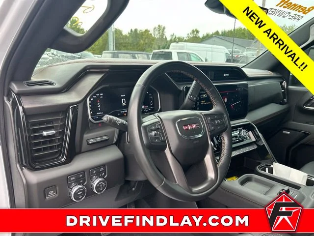 Used 2024 White GMC AT4 image 13