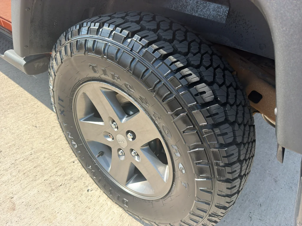 Used 2010 ORANGE Jeep Mountain image 9